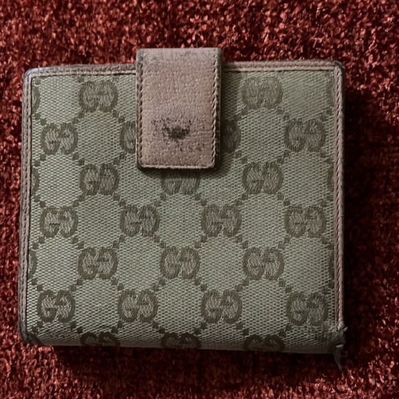 GUCCI WALLET - Picture 4 of 16